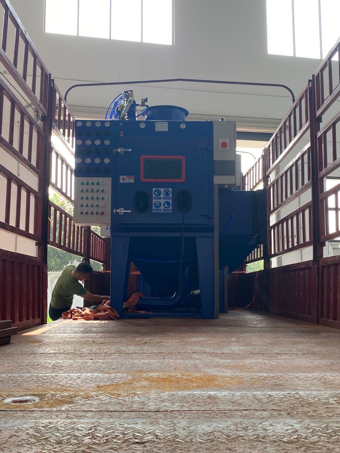 無(wú)錫迪砂-石油管端螺紋自動(dòng)噴砂機(jī)助力某大型石油管道上市公司！